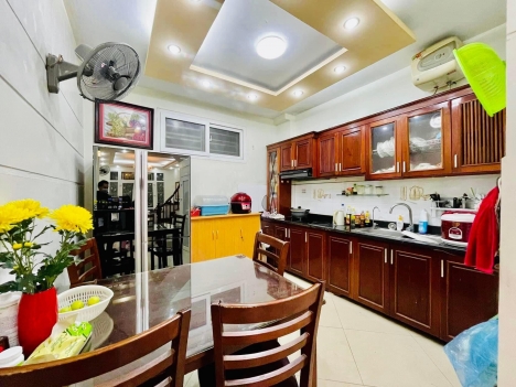 CÓ 102, Láng Hạ, Lô Góc, 5M ra OTO, 70m ra mặt phố, Mặt Ngõ Thông, Bãi OTO, 45m2 chỉ 4,9 tỷ