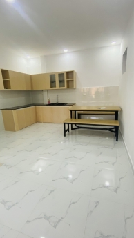 Bán Nhà Tây Hòa Đỗ Xuân Hợp 2 tầng Thiết Kế đẹp 42m2 chỉ hơn 3 Tỷ Gía Rẻ