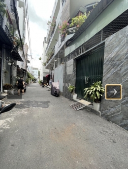 chỉ 3 tỷ, Quang Trung GV, HXH, 4 x 10, gần mặt tiền