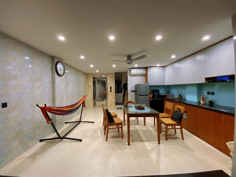 Bán nhà Nguyễn Khang, Cầu Giấy 55m2 x 7 Tầng Thang Máy, lô góc, kinh doanh, ô tô vào nhà
