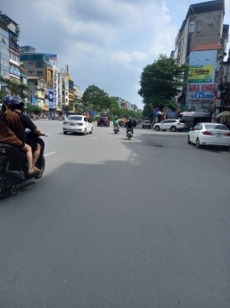 TÒA NHÀ 8 TẦNG, THANG MÁY, LÔ GÓC 3 THOÁNG, VỈA HÈ RỘNG 195M, 8T MT 8M GIÁ 63 TỶ, LÊ TRỌNG TẤN