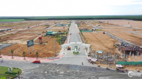 Chính chủ cần bán lô sân bay Long Thành giá 10tr/m2. Thổ cư full 210m2, có sổ sẵn. Sang tên trong