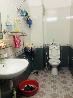 Bán nhà Lê Văn Qưới 68m2 hẻm xe hơi 2 tầng giá 5ty