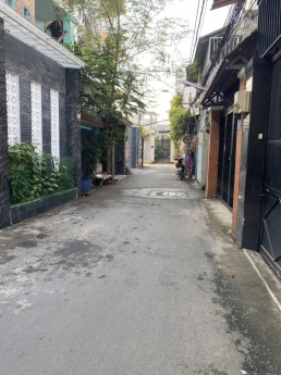 Bán 100m2 đất Q2 Hẻm Xe Hơi vào thông thoáng giá 6,8 tỷ.