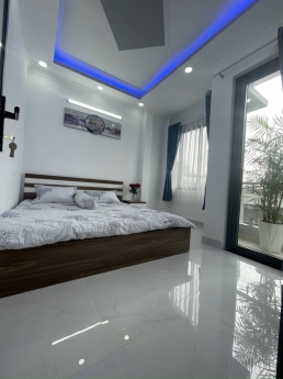 Bán Nhà 4 Tầng , Huỳnh Tấn Phát , 4.2x5.5 , Xe Hơi vào nhà ngủ , chỉ 5,2  tỷ