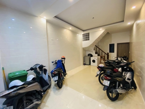Bán nhà Đông tác, 80m2, MT 4.5m nở hậu, dòng tiền, chỉ nhỉnh 9 tỉ.