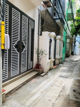 Bán nhà Đông tác, 80m2, MT 4.5m nở hậu, dòng tiền, chỉ nhỉnh 9 tỉ.