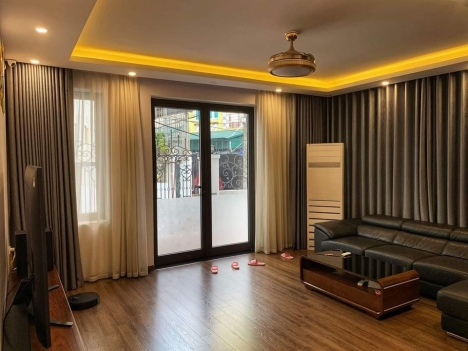 Bán nhà Phùng Chí Kiên DT 60m2, Phân lô, gara 7 chỗ, thang máy, Kinh doanh, ở luôn