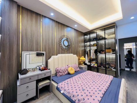 DÀNH CHO KH DƯỚI 4 TỶ CÓ NHÀ ĐẸP Ở NGAY  phố Trung Liệt, Đống Đa, 27m, 4 tầng, ô tô đỗ cổng, lh