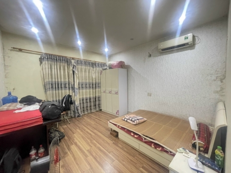 Hàng nóng 

TẠI NGÕ 128 TÔN ĐỨC THẮNG, SDCC 51m x 2 tầng, 2 ngủ 2 wc, sân cổng riêng, Chỉ có 1 tỷ