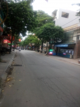 Chính chủ bán 572m2 đất TT Chúc Sơn, mt22m, full thổ cư, 10 tỷ