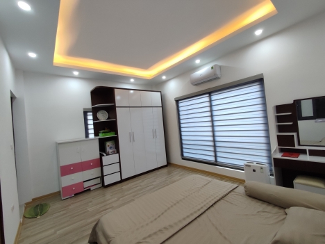 Nhà phố Phúc lợi, Mới đẹp, Ô tô vào nhà, Full nội thất, chỉ 3,9 tỷ.