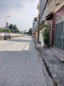 ĐẤT ĐÔNG NGẠC, HIẾM,ĐẦU TƯ CHIA LÔ GIÁ BẤT CHẤP.NGÕ THẲNG TẮP, 2 Ô TÔ TRÁNH, 30m RA SÔNG HỒNG, LÔ