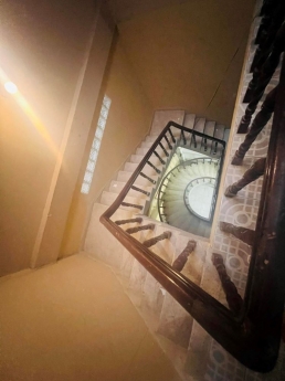 HHA 210.6 CHDV Quận 1 TPHCM giá rẻ, 130m2. Hẻm gần mặt tiền kinh doanh