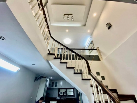 TÂN NHUỆ,NHÀ ĐẸP, GẦN PHỐ, ĐÓN ĐẦU TƯƠNG LAI, DÒNG TIỀN TỐT,4 TẦNG NHỈNH 3 TỶ