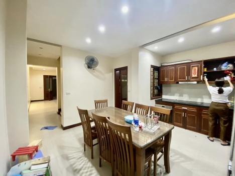 NHÀ PHÙNG CHÍ KIÊN - HOÀNG QUỐC VIỆT CẦU GIẤY. PHÂN LÔ. Ô TÔ ĐỖ CỬA. 5 TẦNG. GIÁ 7,75 TỶ