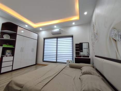 Nhà phố Phúc lợi, Mới đẹp, Ô tô vào nhà, Full nội thất, chỉ 3,9 tỷ.