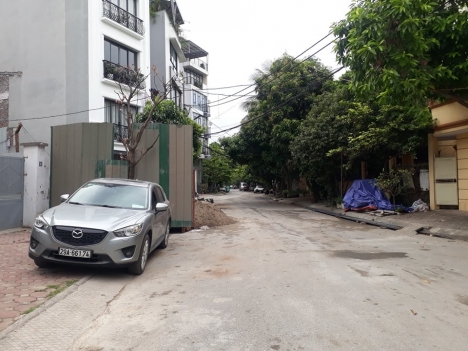 BÁN NHÀ LÂM HẠ - LONG BIÊN - DT 30 M2 - MT 4M - GIÁ 1 TỶ 2 - NHÀ CẤP 4 - NGÕ Ô TÔ THÔNG