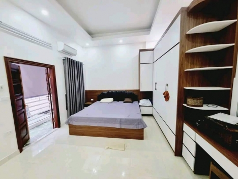BÁN NHÀ TRUNG TÂM Thanh Xuân,5 Tầng *6 Ngủ ,2 Thoáng Phân Lô,NGÕ NÔNG,5.6 TỶ.