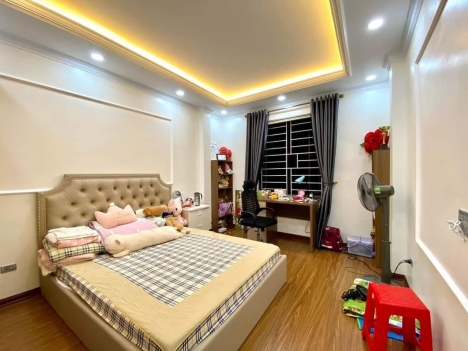 BÁN NHÀ PHỐ ĐẶNG VĂN NGỮ: 44M2, 5 TẦNG, 4 NGỦ, MT 4M, NGÕ 3 GÁC, 10M RA PHỐ. 3.4 TỶ