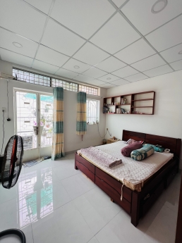 Nhà bán Lý Thường Kiệt P8, Tân Bình, 48m2, ngang 4m, hẻm thông, giá 5 tỷ