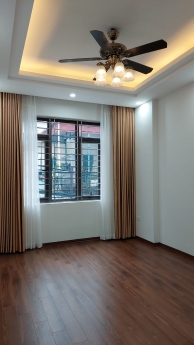 Bán nhà Lâm Hạ, Long Biên, 46m2 x 5 tầng, THANG MÁY, nhà ĐẸP,Mở VĂN PHÒNG, KINH DOANH tốt