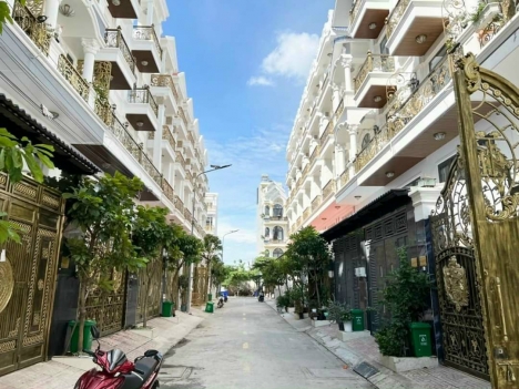 Nhà mới đẹp 4 tầng 5 PN, Xe hơi ngủ trong nhà - Hiệp Bình Phước – Thủ Đức, ChỈ 8,2 tỷ