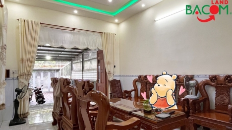 Bán nhà cấp 4, rộng đẹp, xây ở, 370m2, SHR, đường xe hơi, p. Tân Phong, Biên Hoà