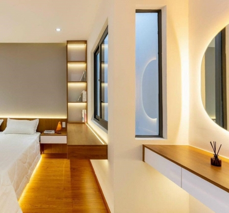 Nhà mới Hoàng Quốc Việt 62 m2 xây 5 tầng, MT 4.55m giá 12.2 tỷ, khu phân lô vip, oto 7 chỗ vào nhà