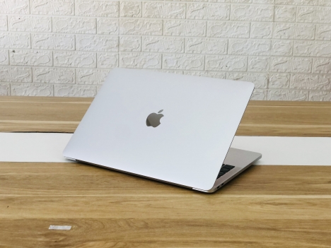 Macbook Pro 2016 Like New 99%