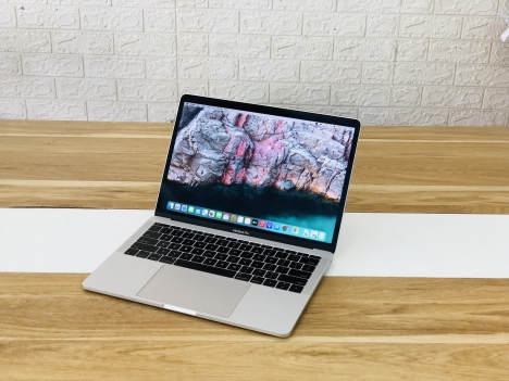 Macbook Pro 2016 Like New 99%