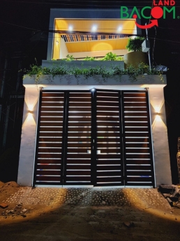 Nhà phố hiện đại 1 lầu Gần Chợ Bà Thức, P. Tân Phong, Biên Hoà, 104m2, SHR, thổ cư, đường xe ô tô.