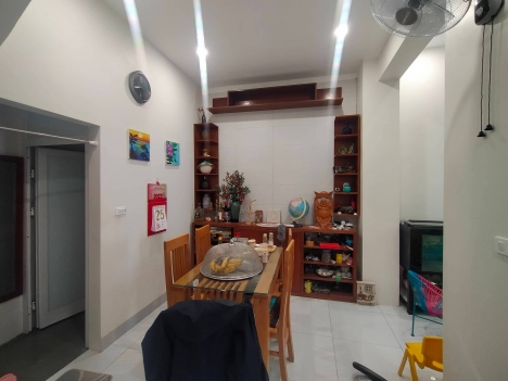 Nhà dân xây phố Bát khối, ô tô vào nhà, 155 m2, giá chỉ 7,3 tỷ.