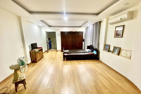 Bán nhà 8.8 tỉ TL,44m,chính chủ,thoáng,đường ô tô,gần trường,quận Đống Đa,0932738111