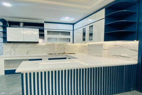 Bán nhà chính chủ,4tầngxMT 4.3m,lô góc,đường oto,gần chợ,phường Ô Chợ Dừa,Đống Đa,8.8 tỷ