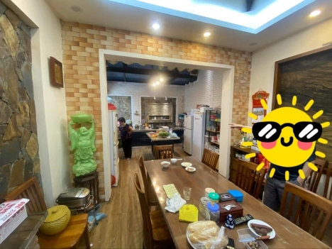 Bán nhà mặt phố Nguyễn Khang - Cầu Giấy, diện tích 92m2 xây 4 tầng, mặt tiền 4.25m giá 18.9 tỷ c