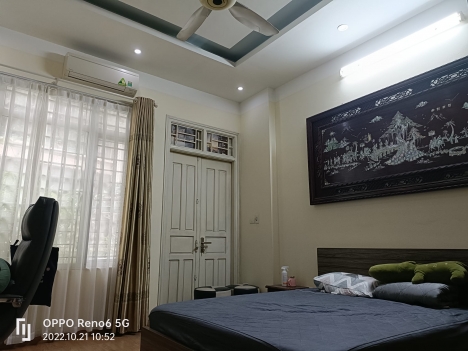 Khúc Thừa Dụ, Cầu Giấy, 50m2, nhà đẹp, ô tô vào nhà, kinh doanh sầm uất, chỉ nhỉnh 9 tỷ