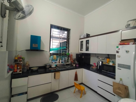 Nhà dân xây phố Bát khối, ô tô vào nhà, 155 m2, giá chỉ 7,3 tỷ.