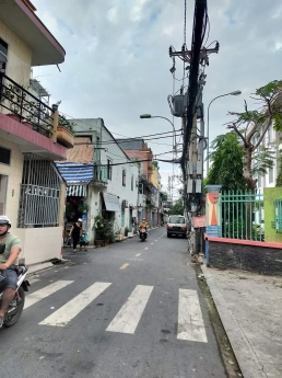 TÂN PHÚ, HXH NGỦ NHÀ, SÁT MT LÊ CẢNH TUÂN, NGAY KHU  CHỢ VẢI, ĐI BỘ RA PHỐ ẨM THỰC, DÒNG TIỀN