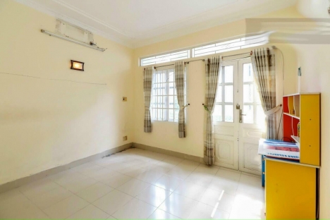 Nhà Đẹp Trung Tâm Quận 7, Hơn 3Tỷ Ngang 4m, Đầu Khu Chế Xuất, Huỳnh Tấn Phát.