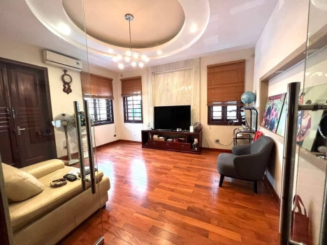Bán nhà Trương Công Giai, Cầu Giấy, 52m2 x 5 tầng, 2 mặt thoáng, ô tô vào nhà, kinh doanh, 15m ra