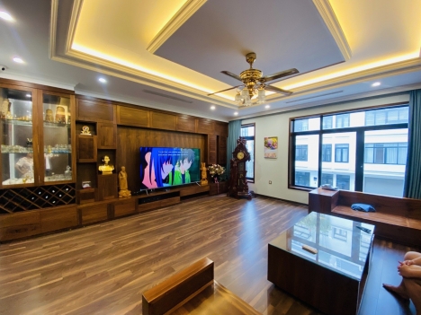 NHƯỢNG LK VINHOMES GARDENIA MỸ ĐÌNH 93M2 5 TẦNG FULL NỘI THẤT XỊN