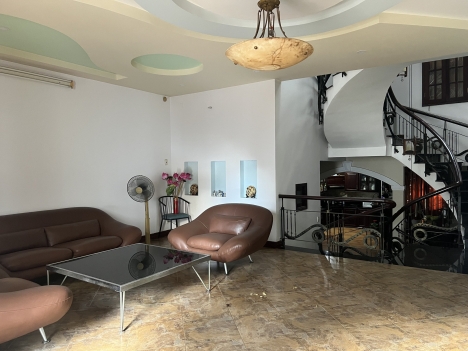 Bán gấp biệt thự cổ tạo lạc trên MT Đội Cung, F11, Q11