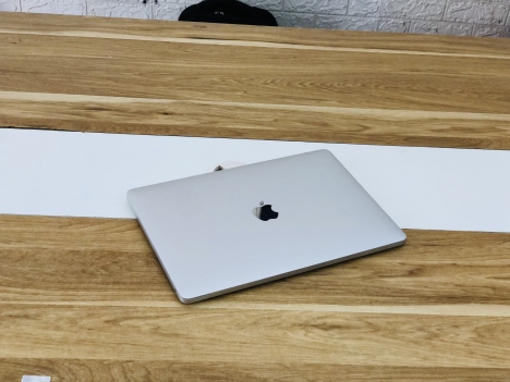 Macbook Pro 2016 Like New 99%