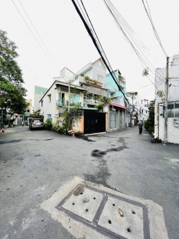 Bán nhà nát Nơ Trang Long, p11 Bình Thạnh. DT 75m2. Chỉ nhỉnh 5tỷ