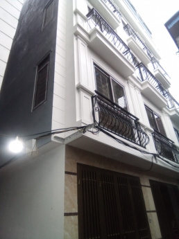 BÁN NHÀ PHỐ NGỌC TRỤC ĐẠI MỖ QUẬN NAM TỪ LIÊM 35 m2 x 5 T NHỈNH 3 TỶ Ô TÔ KD