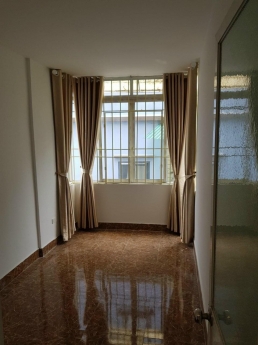 Chỉ chưa đến 3 Tỷ có ngay Hộ Khẩu Tại Trung Tâm Quận Cầu Giấy, ngõ ô 5 tạ qua, 2 thoáng