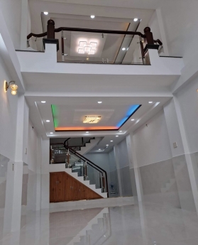 Bán nhà Quận 12 giá rẻ- 56m2- 3 Tầng.Hẻm xe hơi