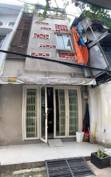 BÁN NHÀ QUẬN 11, HXH ĐỔ CỬA, SÁT MẶT TIỀN PHÚ THỌ, NGAY LẠC LONG QUÂN, GẦN ĐẦM SEN, NHÀ RẤT MỚI