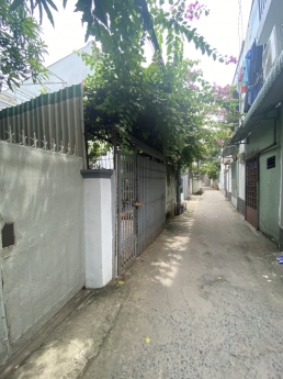 Bán nhà cũ 2 tầng 126m2 SHR Tăng Nhơn Phú. Nhỉnh 4 tỷ chỉ 1 căn.